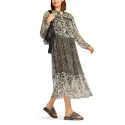 Marc Cain US 21.12 W47 Kleid Soft Skylight 40 -Sommer Bekleidungsgeschäft 30a652dbd66f010d5ebe52804c1b658f marccainsp fruehjahrsommer2023 501 us 2112 w47 7